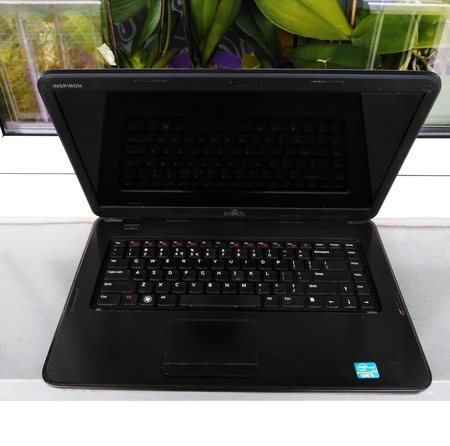 Laptop DELL INSPIRON N5050 /Intel® Core™ i3/ Kamera/ Szkoła/ Internet (1)