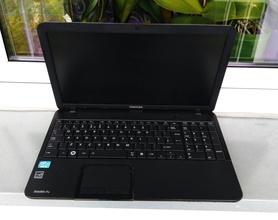 Laptop TOSHIBA SATELLITE C850 /Kamera /Intel® Core™ i3/ TANIO