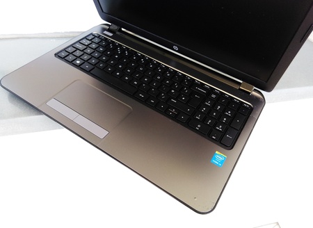 ŚWIETNY Laptop HP 250 / Intel® Core™ i3/ Filmy/Internet/Kamera/ ZOBACZ (6)