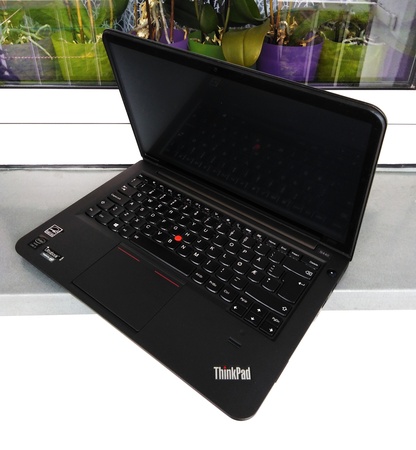 DOTYKOWY Laptop LENOVO S440 /Intel® Core™ i5/ 8GB-Ram/ SSD (4)